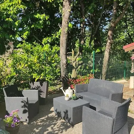 L' Arbre De Vie Indépendant, Au Calme * Les Essards (Charente)
